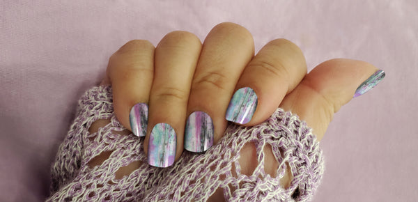 Artist's Apron Nail Wrap