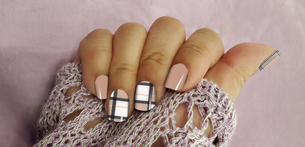 Flannel Trench Savour Nail Wrap