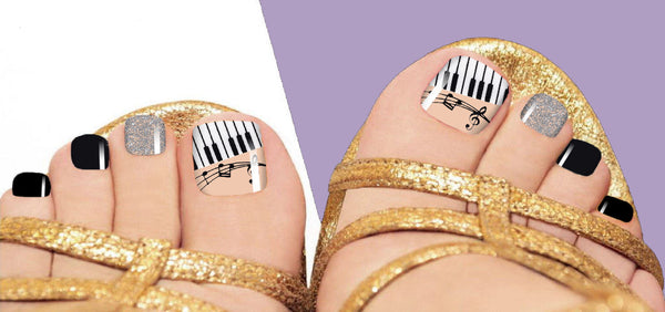 Watch Where You Clef Savour Pedi Nail Wrap